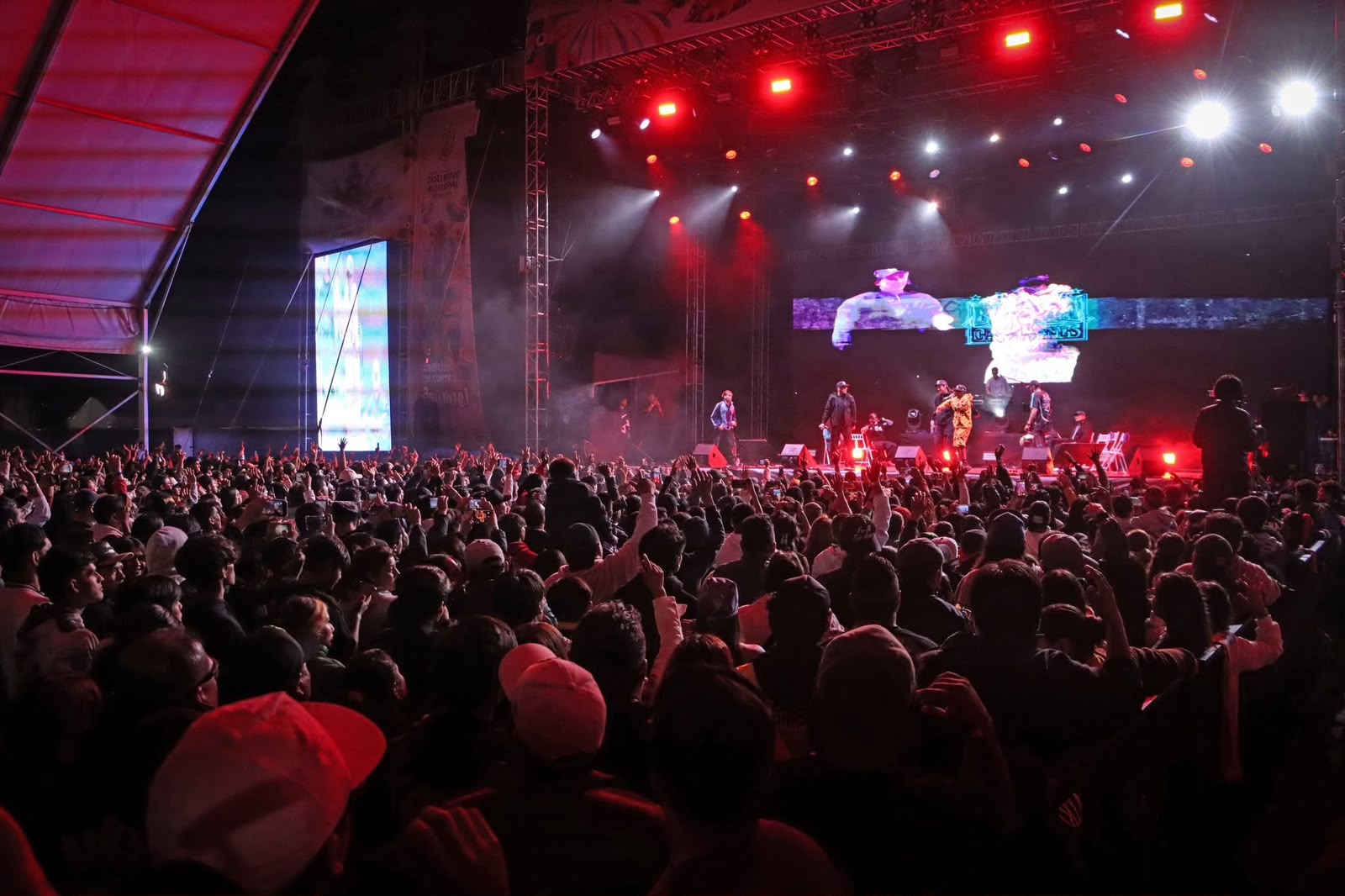 Noche de rimas y espectáculo: Freestyle conquista la Feria Cuautlancingo 2026 