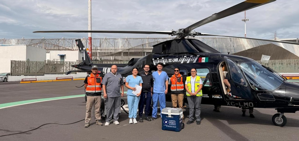 Personal médico y aeronave en traslado de órgano para trasplante entre Puebla y Ciudad de México
