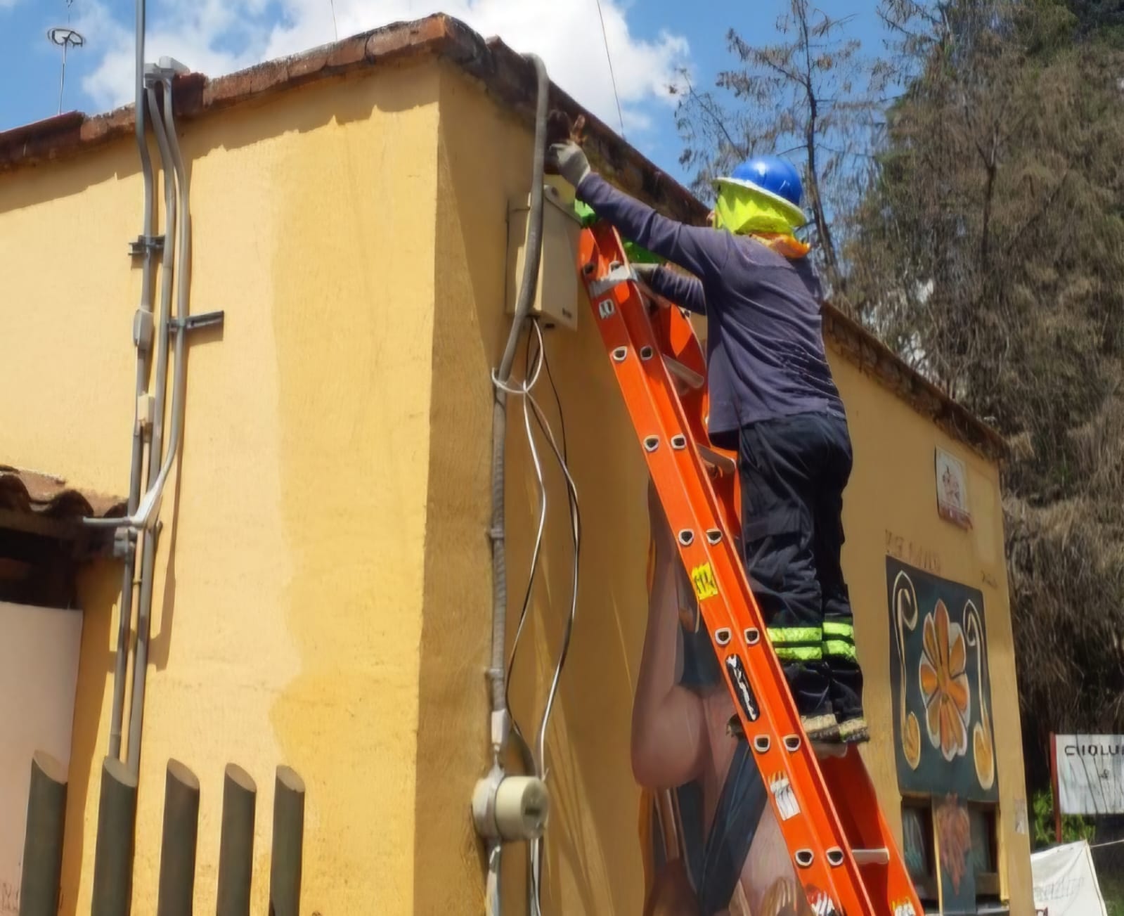 Acciones permanentes y contundentes fortalecen los servicios públicos en San Pedro Cholula