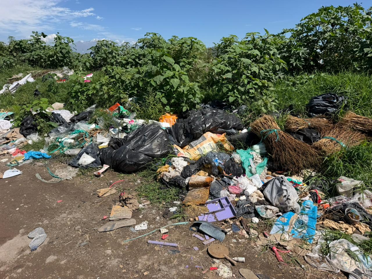 Gobierno de San Pedro Cholula refuerza acciones para combatir tiraderos clandestinos en la magdalena