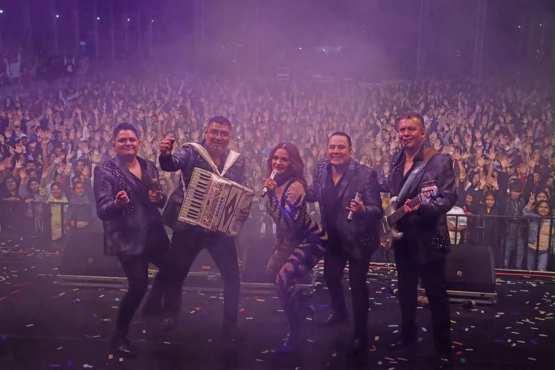 Aarón y su Grupo Ilusión ponen a bailar a miles en una noche inolvidable de la Feria Cuautlancingo 2026