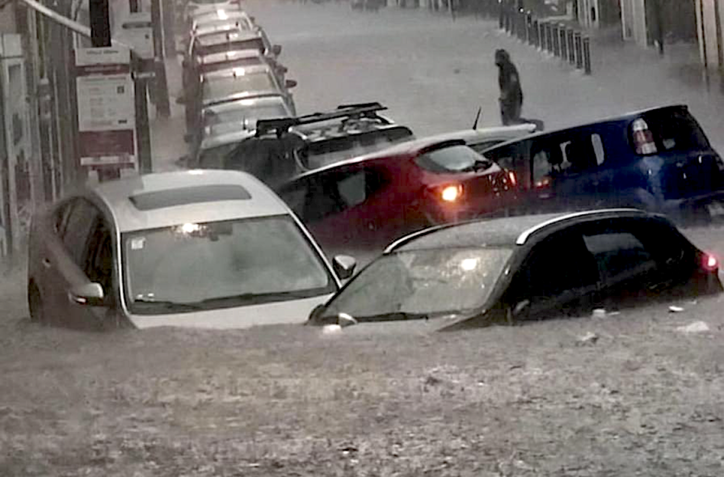Lluvia y granizada dejan un muerto, inundaciones y zonas de riesgo en Puebla capital