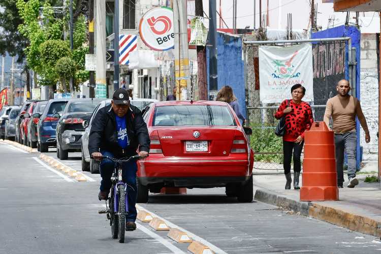 Aplican 181 multas por invadir ciclovías en Puebla durante el primer semestre de 2026