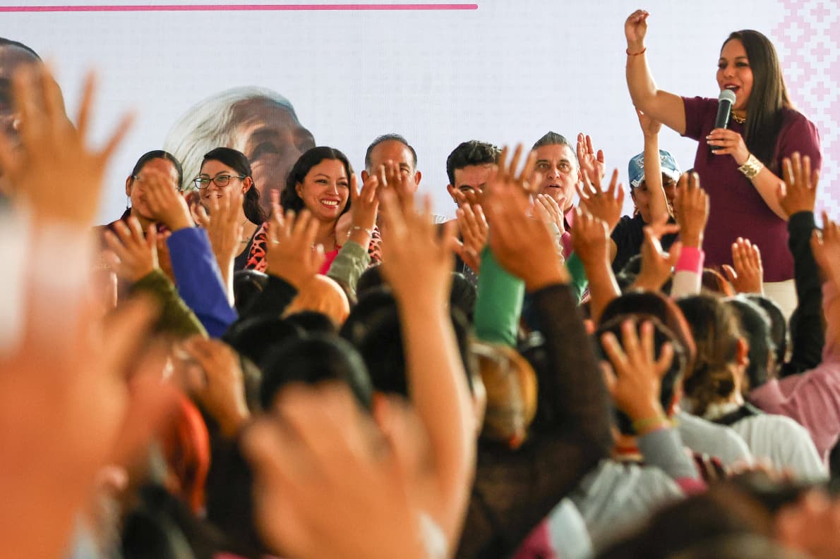 Tonantzin Fernández inicia entrega de apoyos del programa “Mujeres Heroínas” a mil jefas de familia en San Pedro Cholula