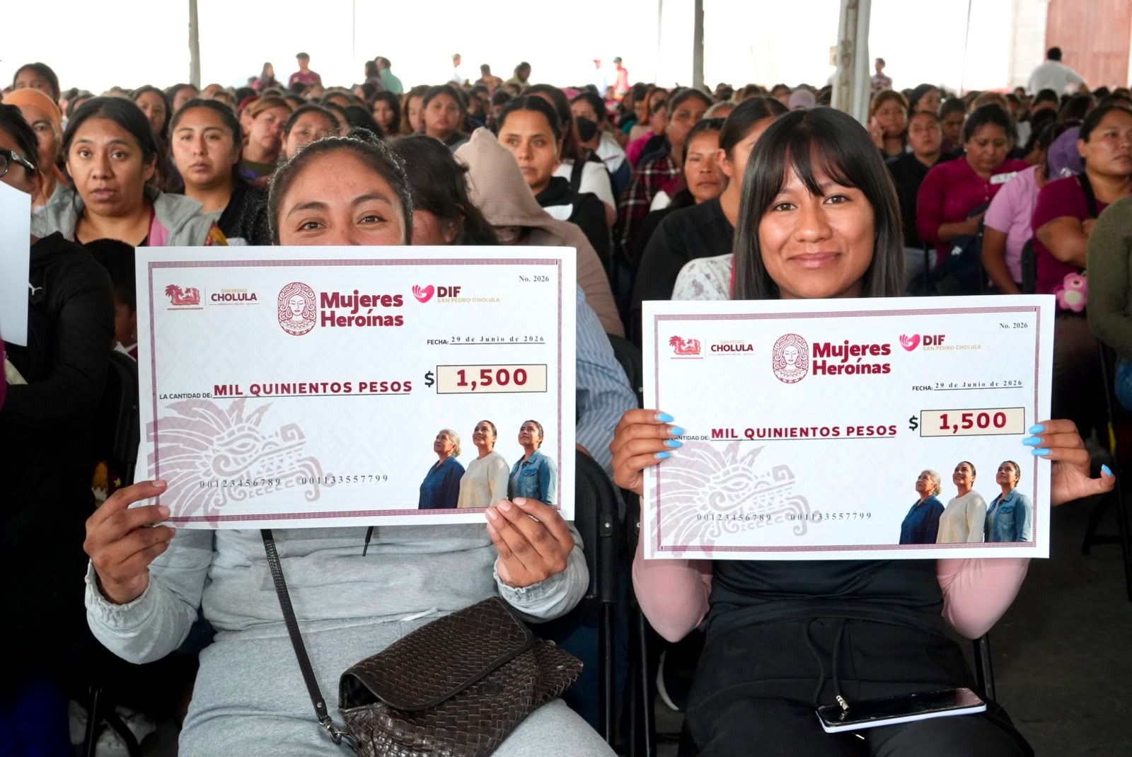 Tonantzin Fernández inicia entrega de apoyos del programa “Mujeres Heroínas” a mil jefas de familia en San Pedro Cholula