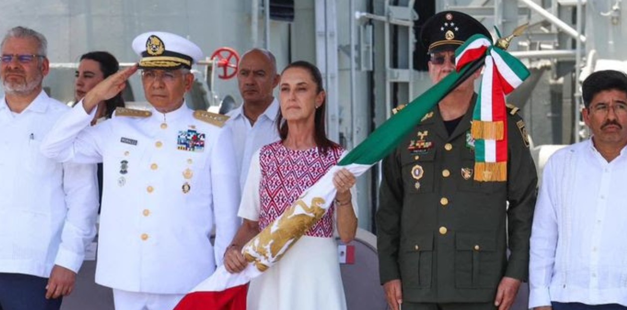 Claudia Sheinbaum durante ceremonia del Día de la Marina.