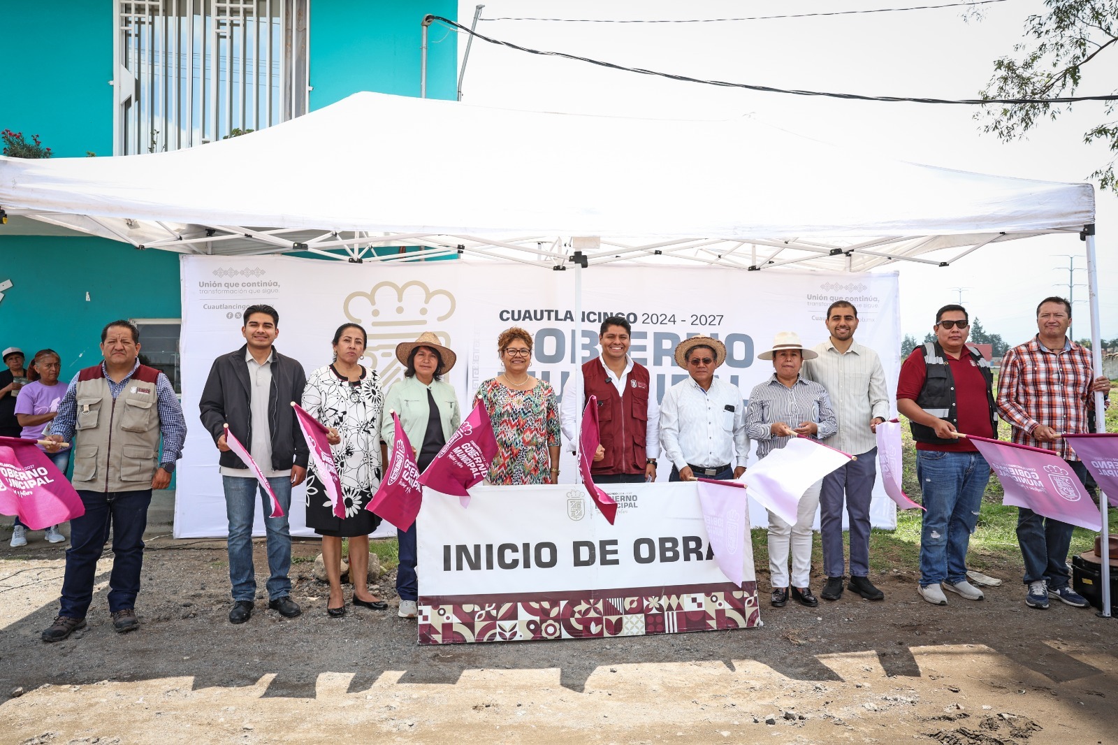 Omar Muñoz inicia pavimentación en San Lorenzo Almecatla