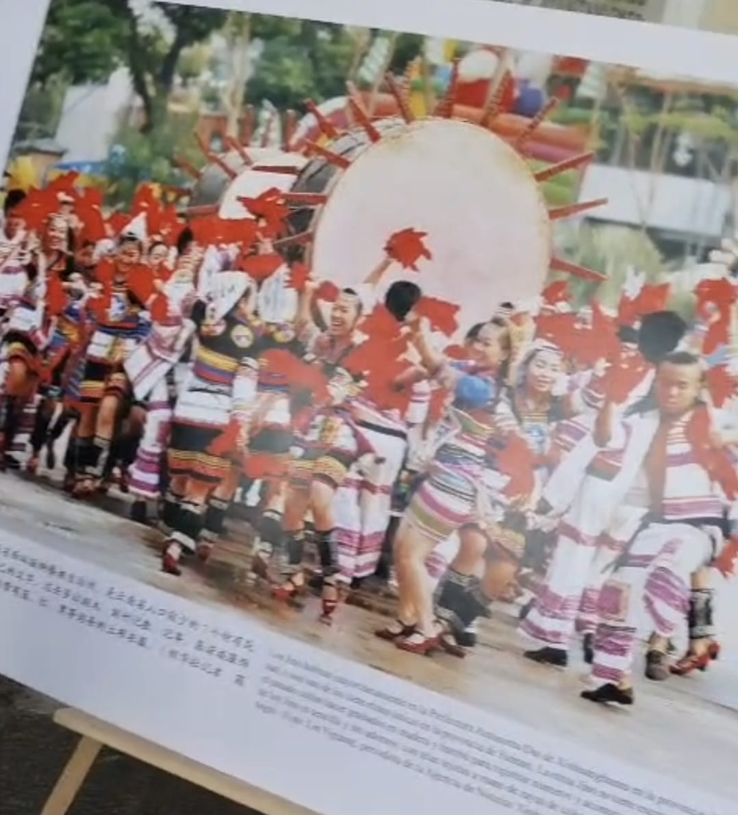 Tonantzin Fernández inaugura exposición fotográfica de China en el Portal Guerrero