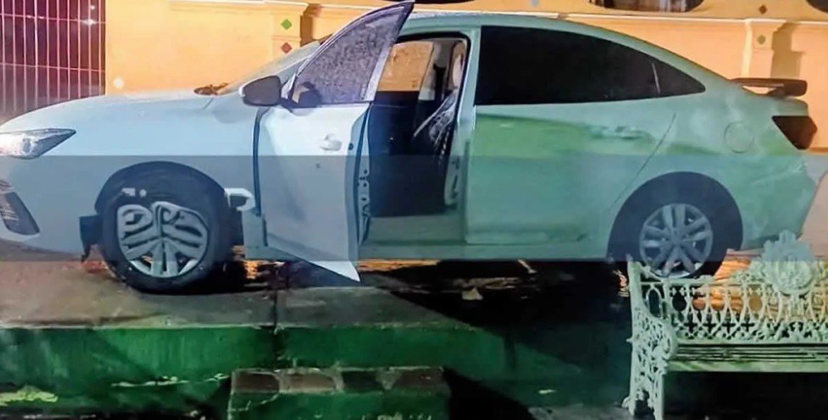 Escena acordonada por la Fiscalía tras un homicidio en Petlalcingo, Puebla.