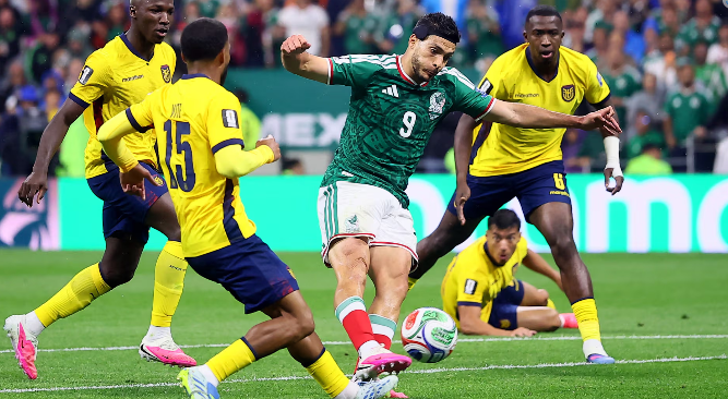 Jugadores de México celebran el triunfo ante Ecuador en el Mundial 2026.