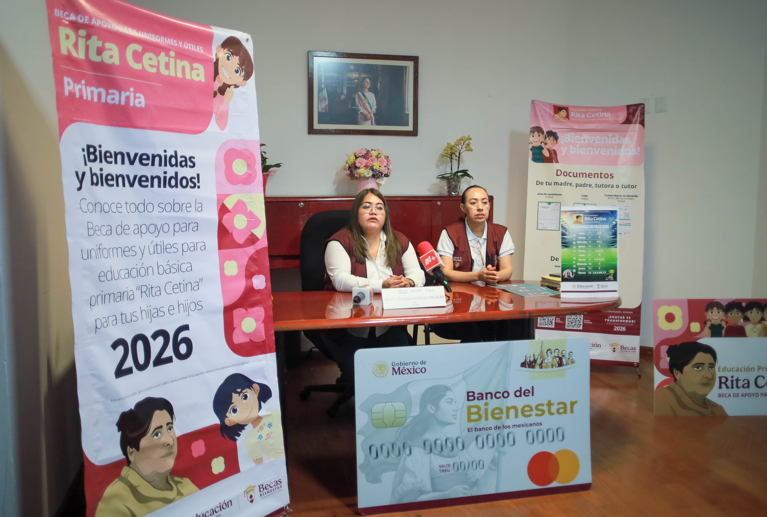Inicia entrega de tarjetas de la Beca Rita Cetina en Puebla; apoyo será de 2 mil 500 pesos anuales