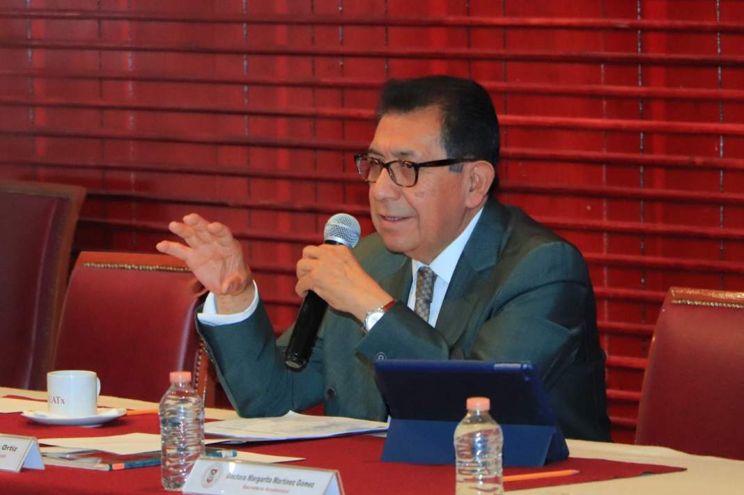 Investigadores participan en coloquio científico de la UATx.