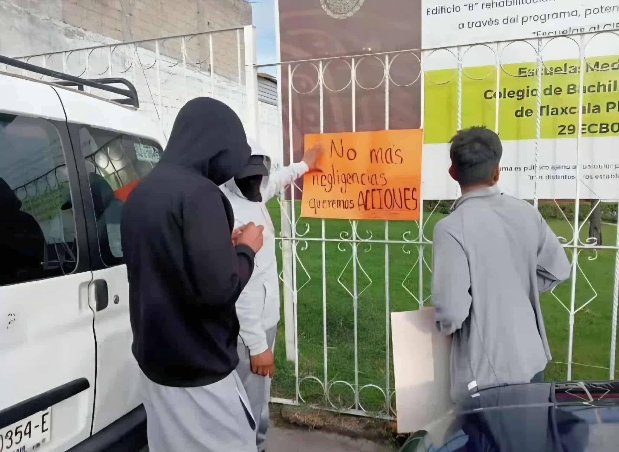 Crece la tensión en el COBAT 04: comunidad amenaza con tomar al plantel por corrupción interna