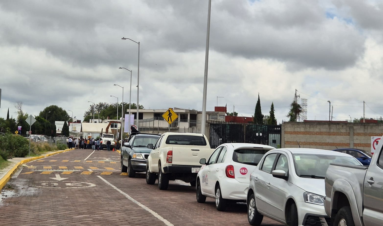 Inicia Ayuntamiento de San Andrés Cholula ampliación de red eléctrica en San Rafael Comac