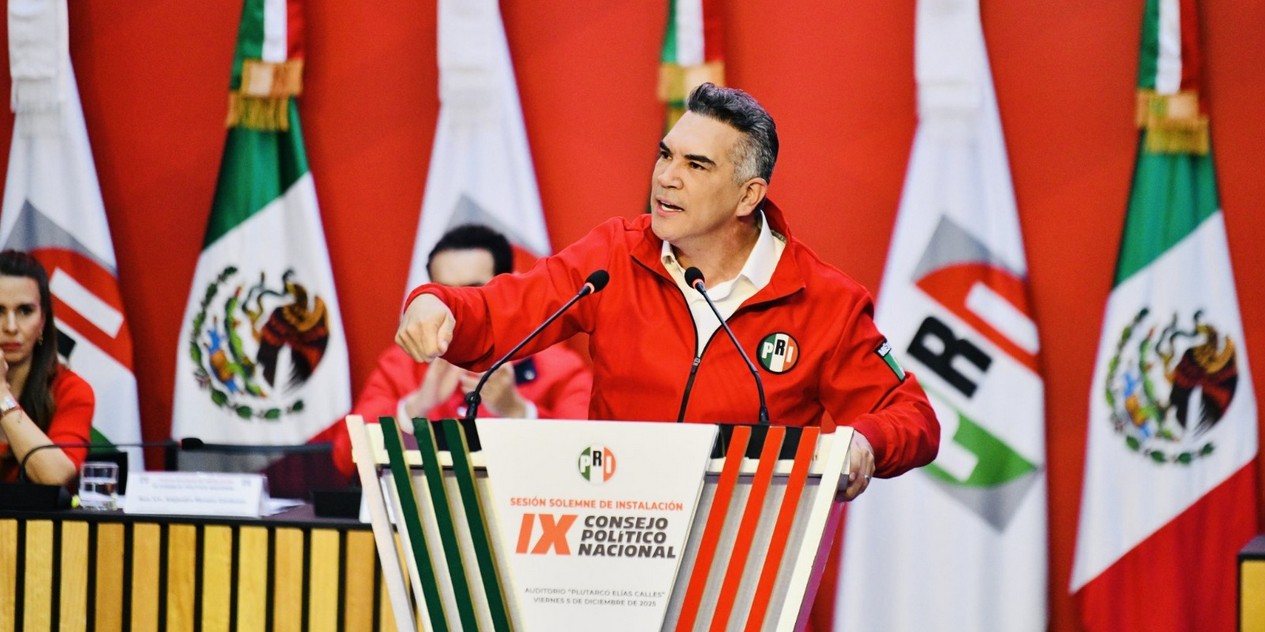 Alejandro Moreno durante un mensaje político del PRI