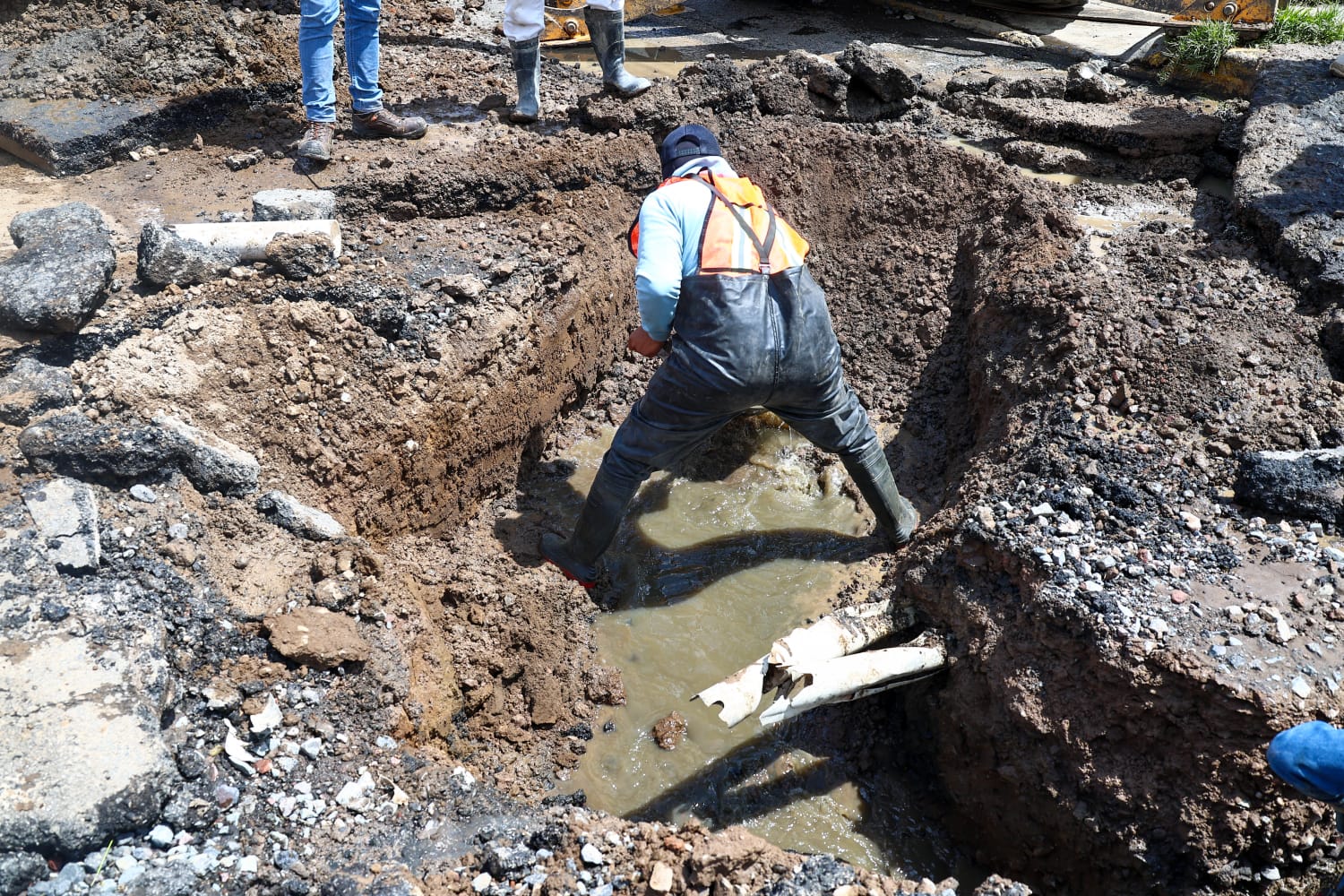 COMUNICADO- Colapso de colector pluvial a la altura de Cocoyotla, ya es atendido
