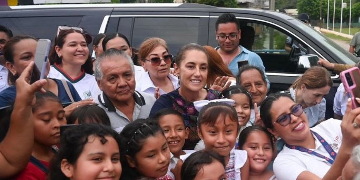 Claudia Sheinbaum durante la inauguración de una obra en Veracruz.