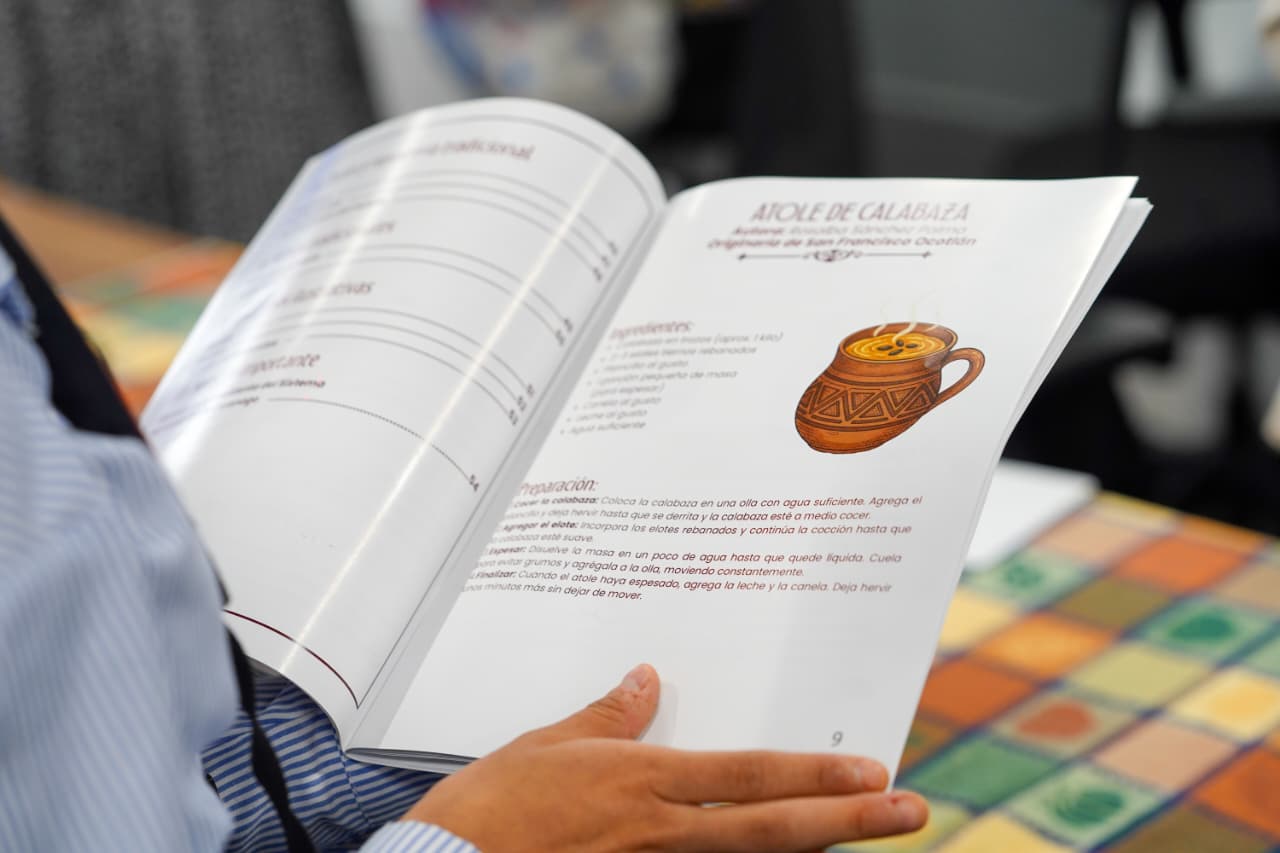 Con recetario, Coronango reconoce trabajo cultural y patrimonial de las mujeres