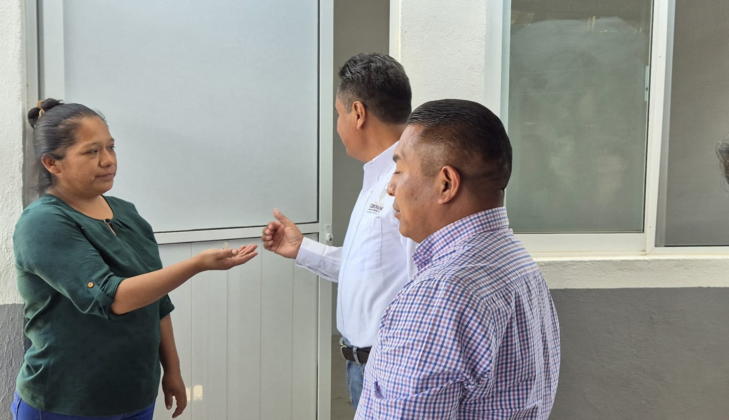 Entrega Armando Aguirre cuartos dormitorio para mejorar condiciones de vida