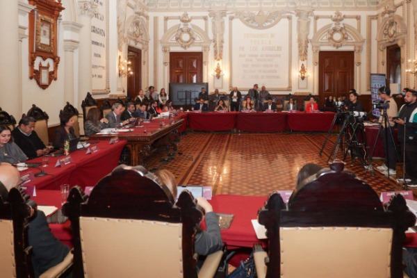 Alejandro Armenta propondrá reducir regidurías y sindicaturas en Puebla