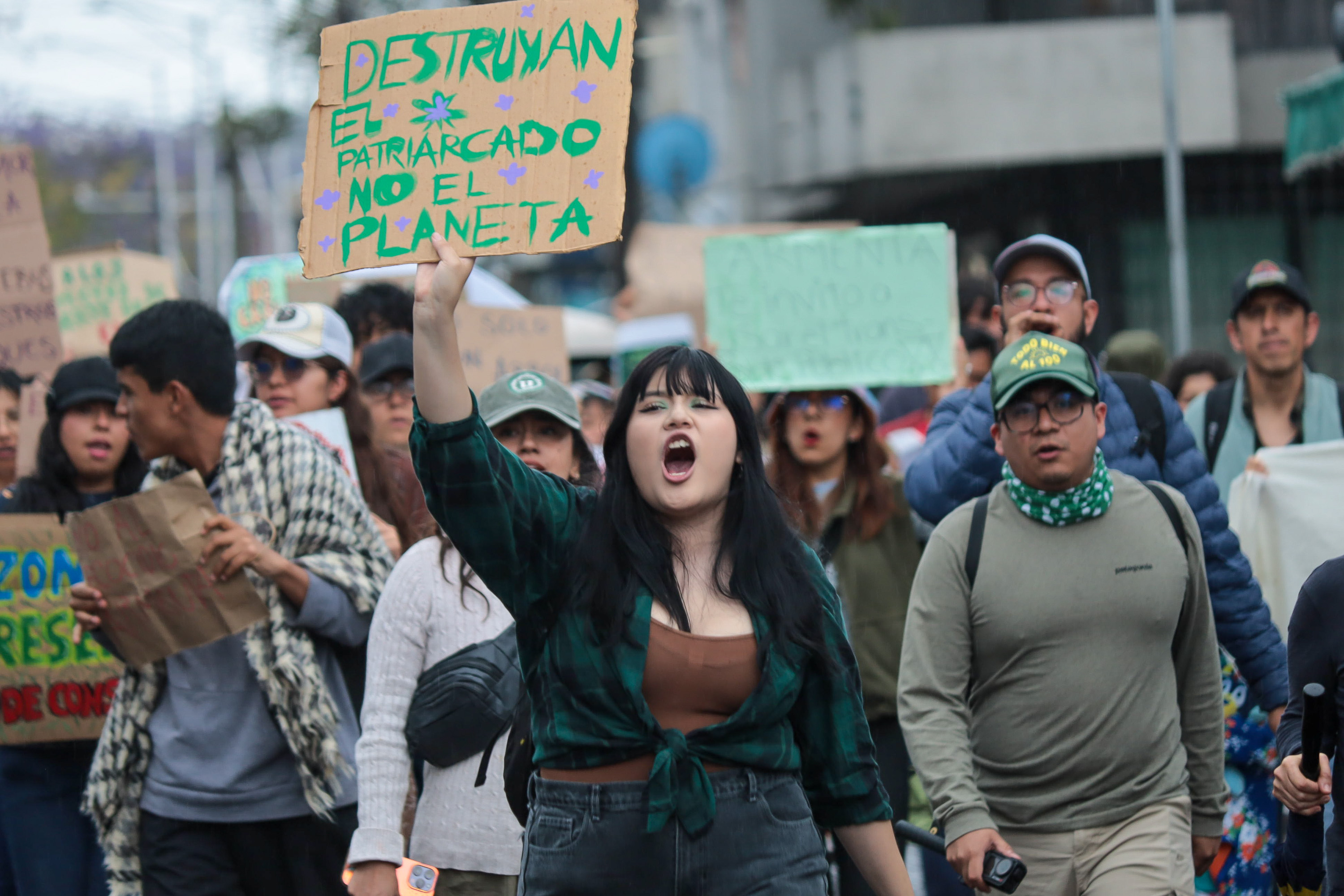 Marchan en Puebla contra el Cablebús y denuncian riesgos ambientales
