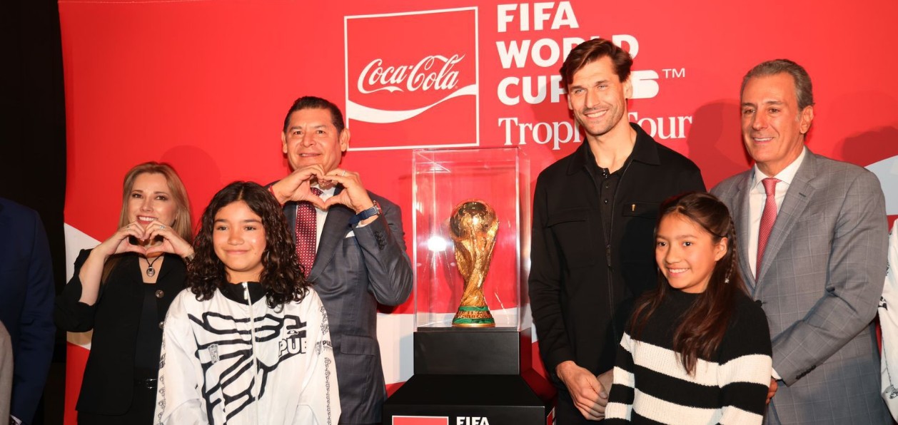 Puebla vibra con la llegada del trofeo