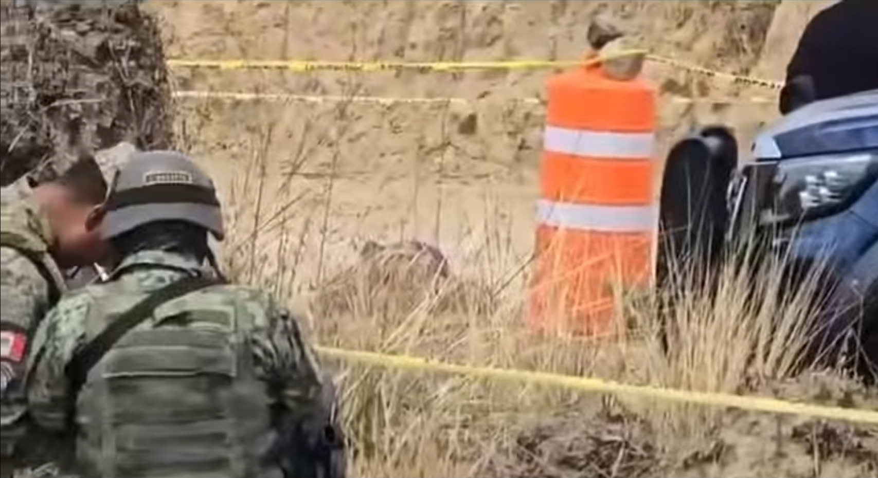 Hallazgo de cadáver con presunto mensaje delictivo moviliza a autoridades en la Vía Corta