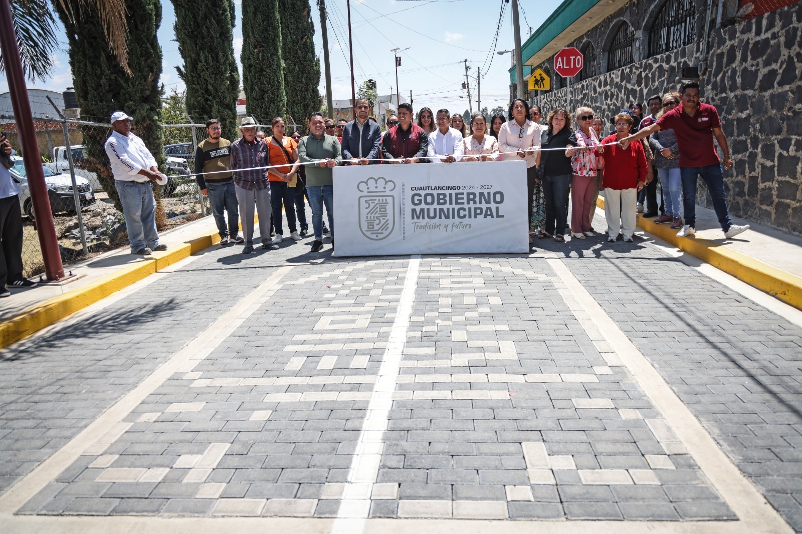 Gobierno de Cuautlancingo cumple compromisos y mejora la movilidad en la Privada Kinte