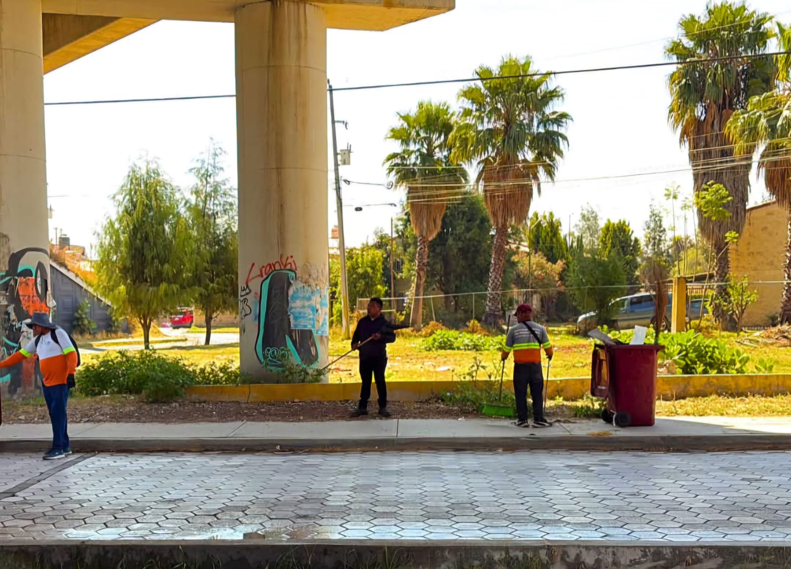 Refuerzan acciones de limpieza urbana en Cholula para recuperar espacios públicos