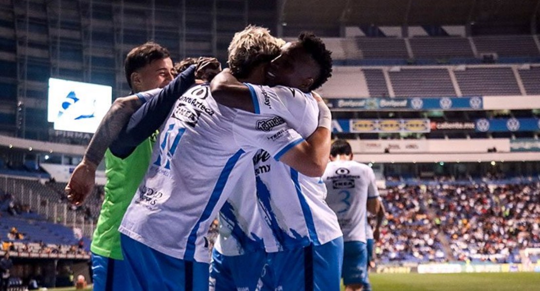 Puebla da el golpe y sorprende a Tigres en el estadio Cuauhtémoc