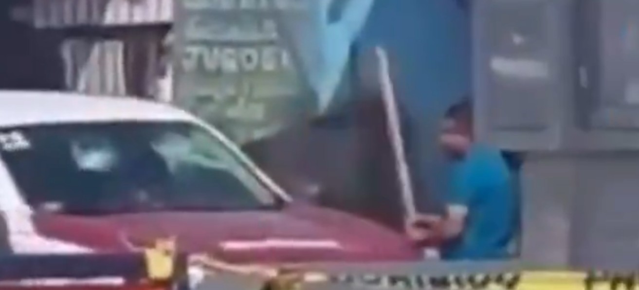 Violento ataque contra inspectores durante operativo contra taxis pirata en Puebla