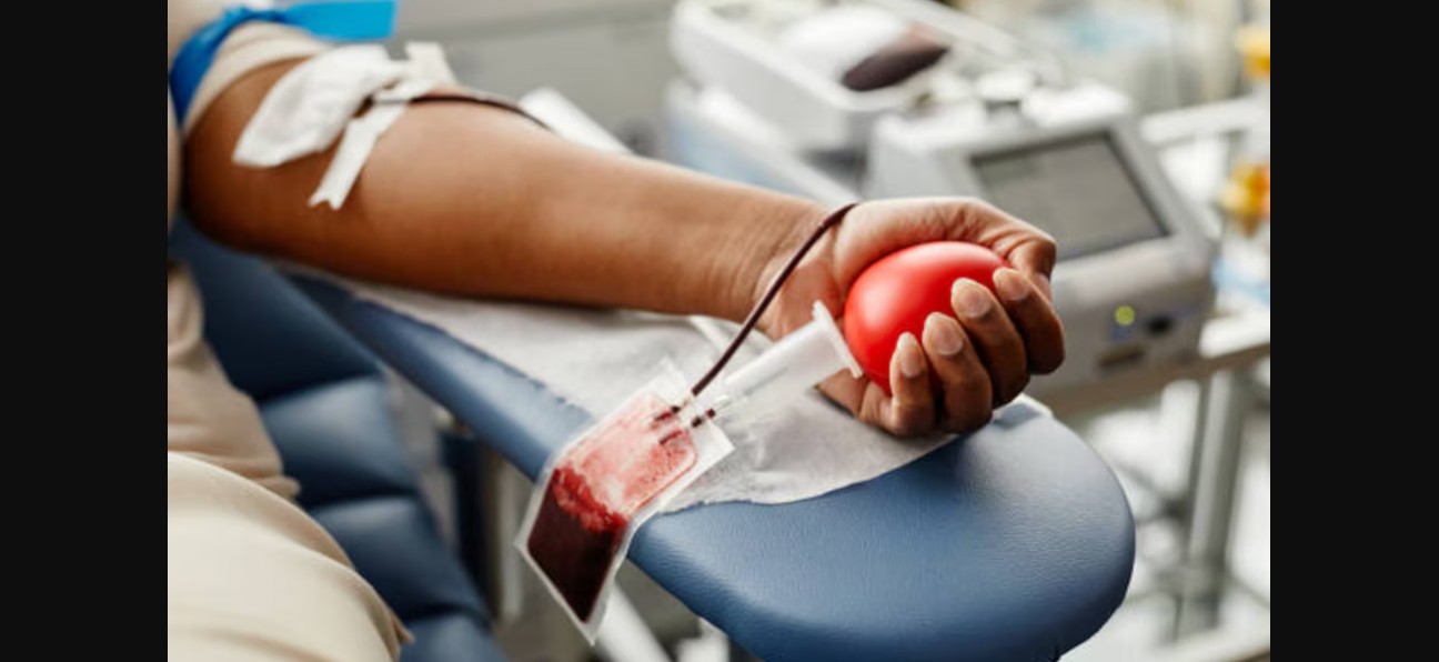 Donar sangre salva vidas, pero hay recomendaciones clave antes de hacerlo