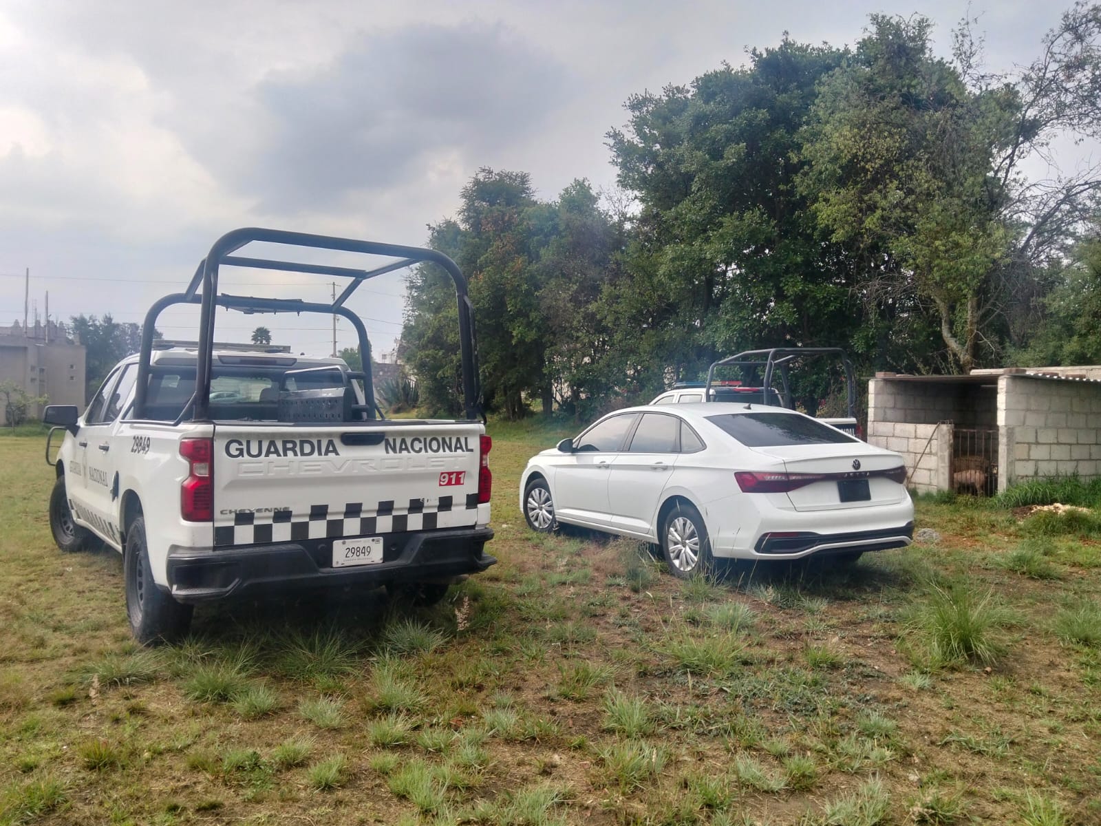 Encuentran cadáver en descomposición dentro de barranca, en Quilehtla