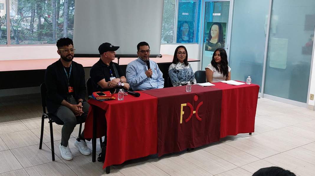 Estudiantes y docentes de Colombia en actividades de la UATx.