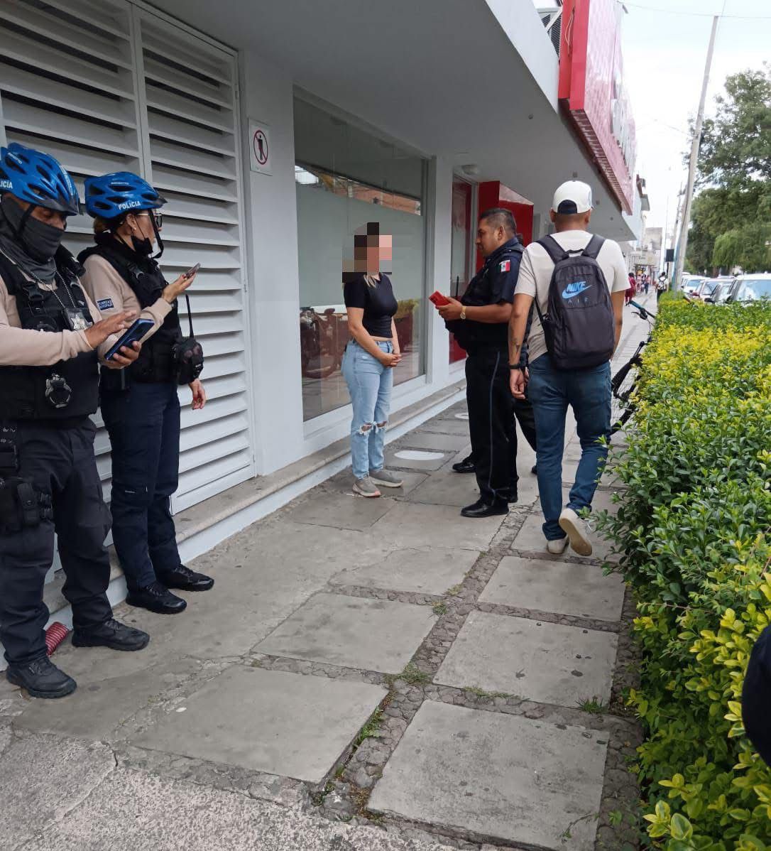 Asaltan a cuentahabiente dentro de sucrsual Banorte de Apizaco