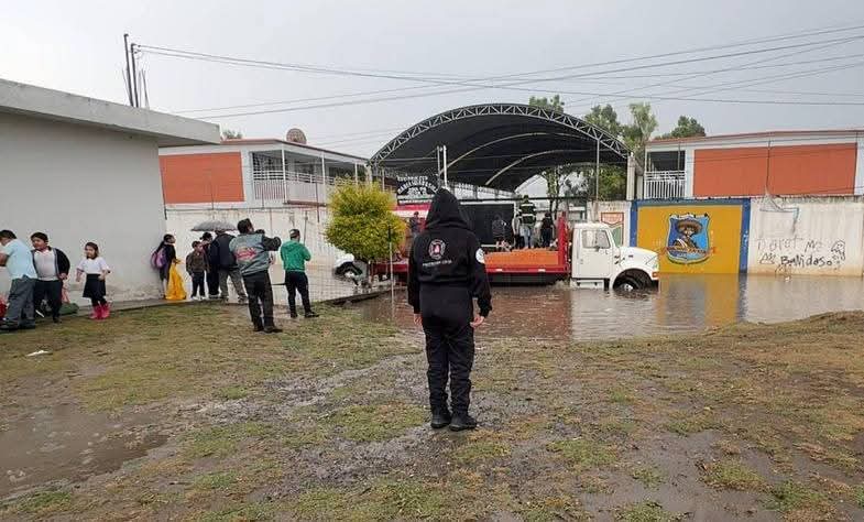 Fuertes lluvias provocan inundaciones y caos en zona de Coronango y Cuautlancingo