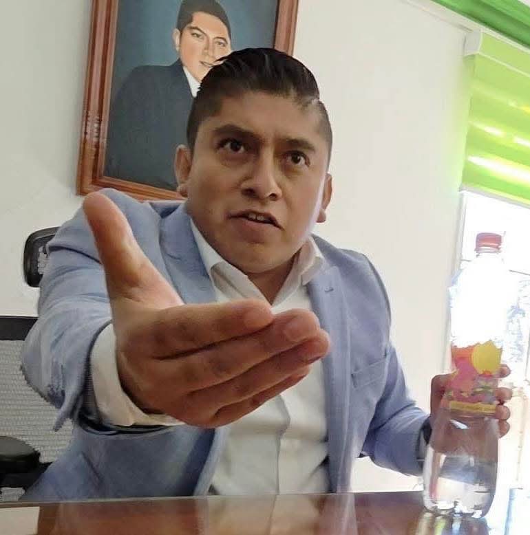 Alcalde de Xaltocan en la mira: exige "lincencia" a periodista mientras oculta información