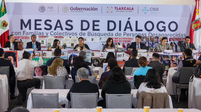 Reunión de autoridades y colectivos sobre personas desaparecidas en Tlaxcala.
