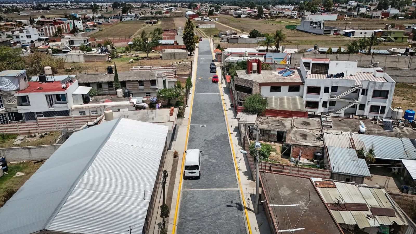 Entrega Omar Muñoz obra integral en San Lorenzo Almecatla