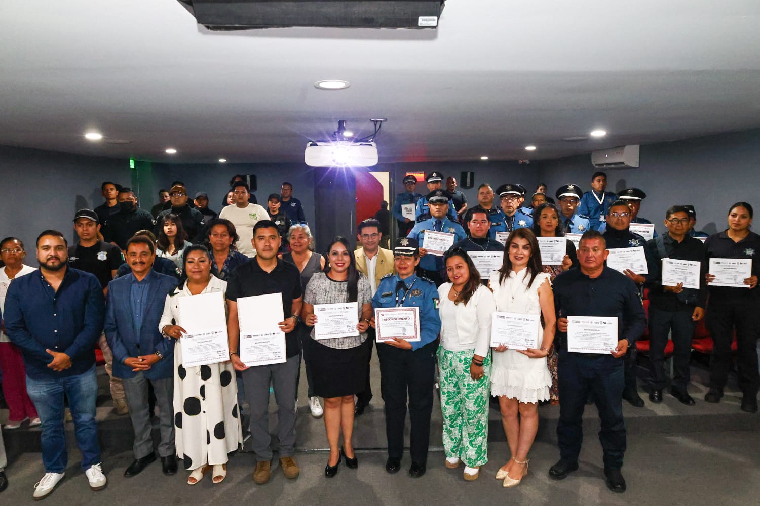 Gobierno de Tonantzin Fernández impulsa profesionalización policial para atención turística
