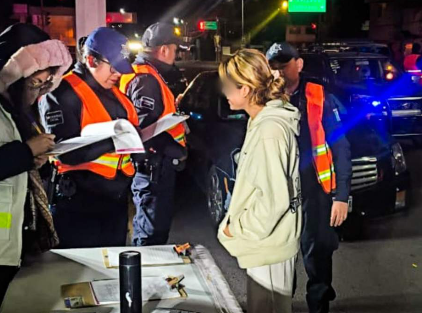 Elementos de seguridad realizan operativo de alcoholímetro en Tlaxcala.