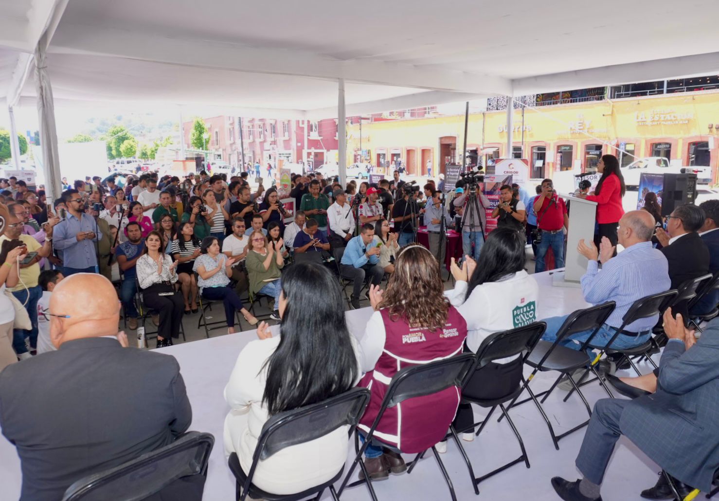 Con respaldo estatal, Tonantzin Fernández fortalece la economía de San Pedro Cholula