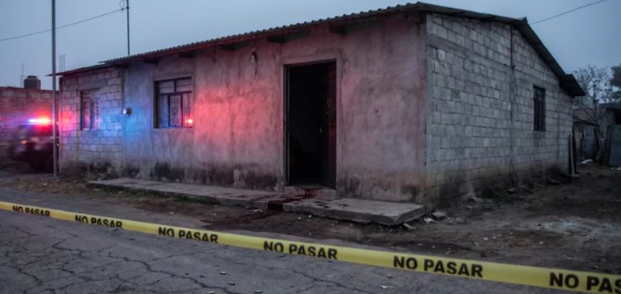 Patrullas y autoridades durante operativo en Tehuitzingo.