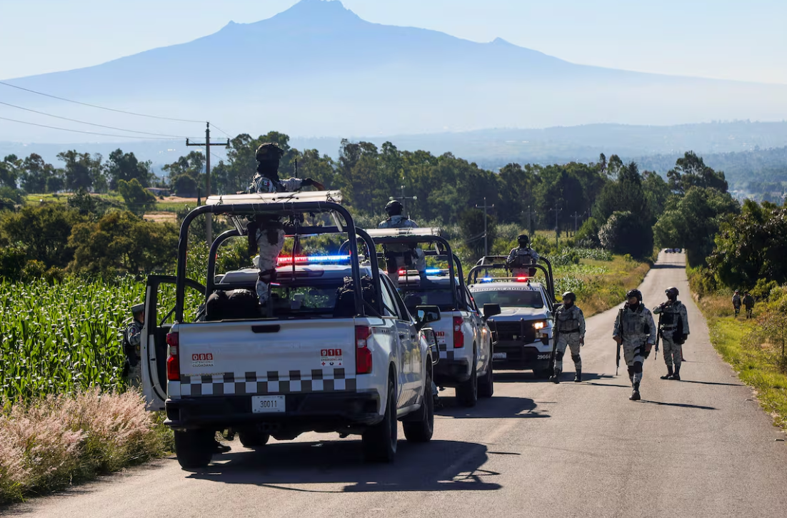 Autoridades de Tlaxcala durante conferencia sobre seguridad y operativos