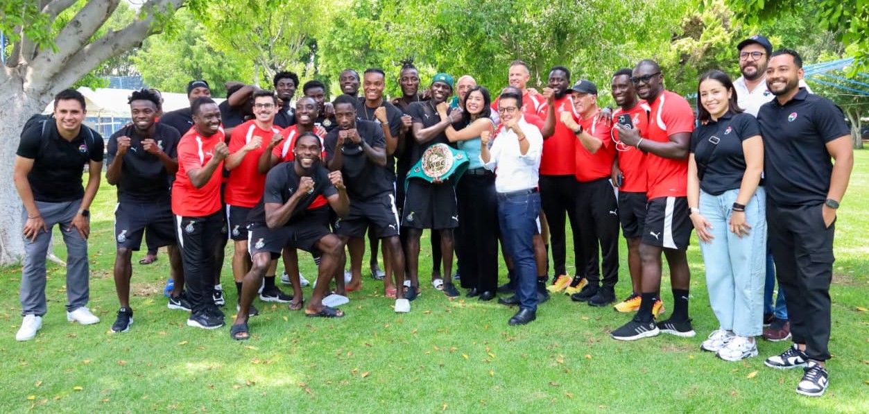 Jugadores de Ghana llegan a Puebla previo al partido contra México