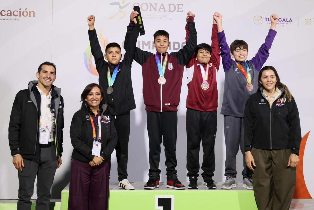 Premiación de atletas de taekwondo en Apizaco