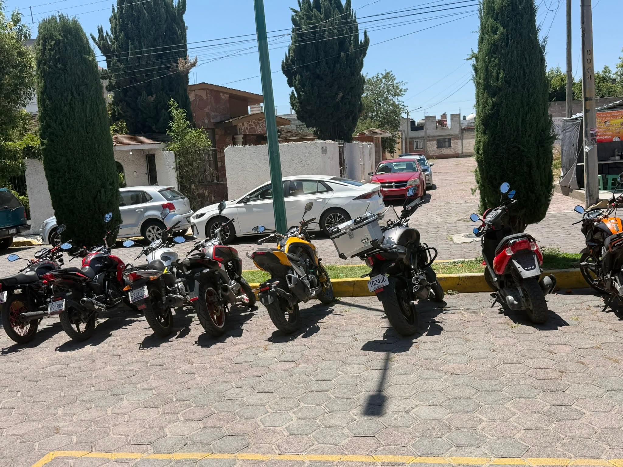 Detectan motocicletas irregulares en las inmediaciones del CBTiS 61 en Huamantla; aplican operativo
