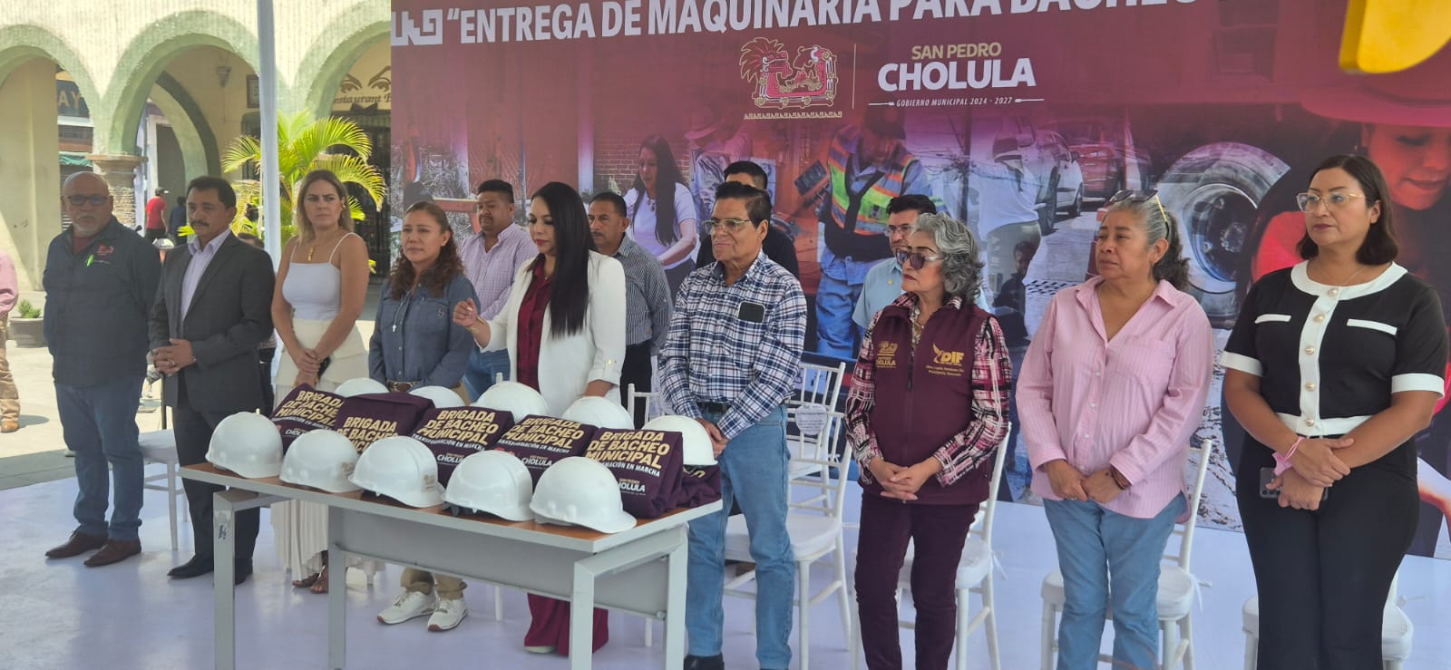 Tonantzin Fernández fortalece programa de bacheo con nueva maquinaria