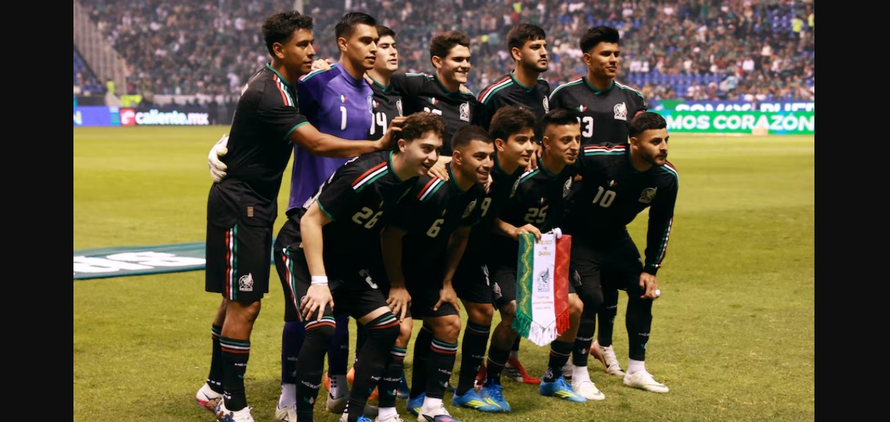 Javier Aguirre durante un partido de la Selección Mexicana