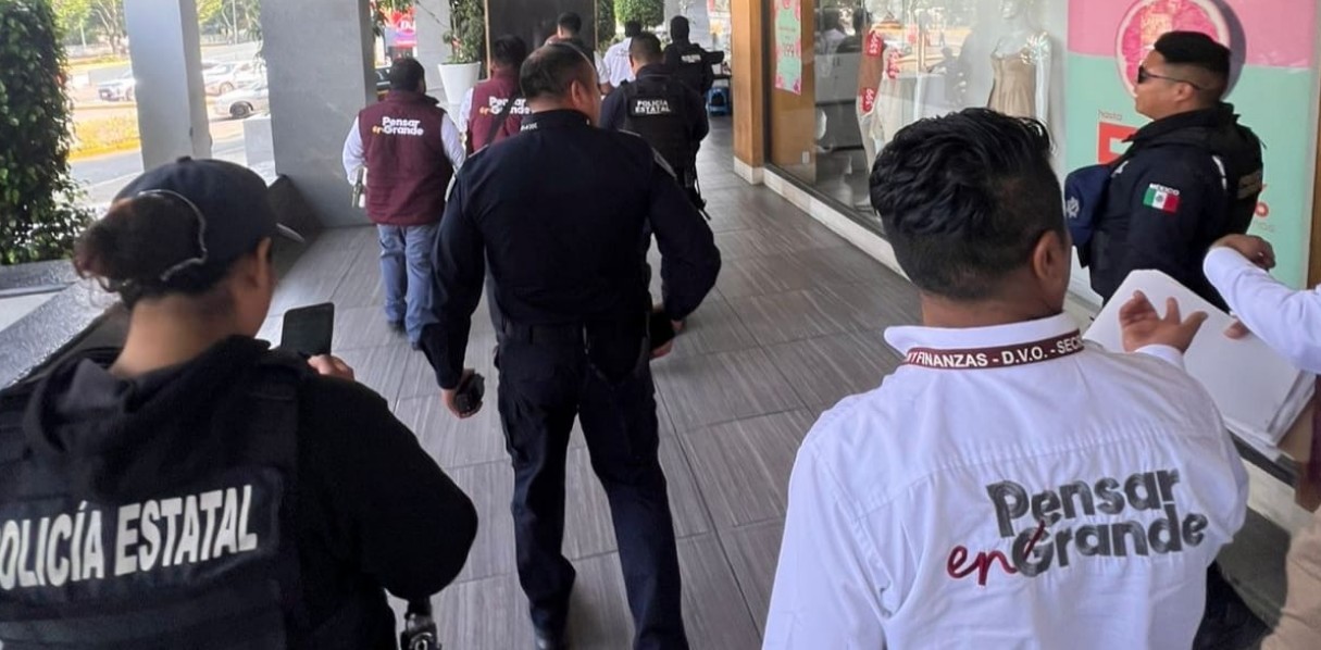 Sellos de embargo en inmueble comercial de Puebla
